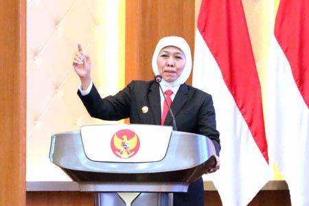 Pemprov Jatim Siap Terbitkan Ulang Ijazah Pekerja yang Ditahan Perusahaan Gubernur Jawa Timur, Khofifah Indar Parawansa