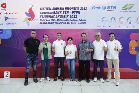 Acara jumpa pers yang dihadiri Ali Patiwiri (Sekjen PB PRSI), Reza Satria (Manajer Stadion Akuatik), Zoraya Perucha (Kabid Media & Promosi PB PRSI).