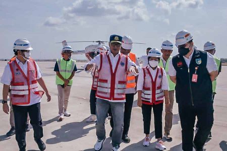 Bandara Dhoho diharapkan dapat menjadi bandara pengumpan di jalur Selatan Jawa yang melayani penerbangan domestik, terutama untuk masyarakat di tujuh kabupaten