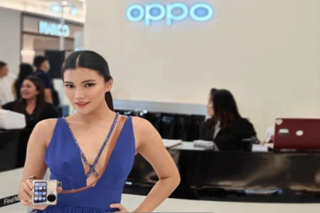 OPPO Hadirkan ‘A Foldable Moment with Najwa Shihab’ dan Trunk Show Kelas Atas bersama SEBASTIANred di Surabaya Oppo