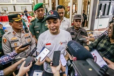 Program Beasiswa Satu Rumah Satu Sarjana Dorong Peningkatan SDM di Surabaya Wali Kota Surabaya Eri Cahyadi