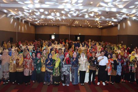 Dinas Kelautan dan Perikanan Jatim Meriahkan Hari Ikan Nasional ke-10 Peringatan Hari Ikan Nasional memiliki tujuan diantaranya sebagai sarana promosi potensi kelautan dan perikanan Jawa Timur.