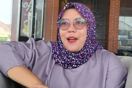 Riesta Ayu Oktarina, M.Ikom, Dosen Ilmu Komunikasi Stikosa AWS