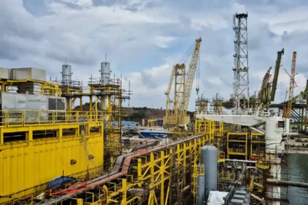 SKK Migas Pantau Pembangunan FPSO Marlin Natuna untuk Tingkatkan Produksi Migas Nasional Pembangunan Kapal Tangker ini merupakan bagian dari SKK Migas dan KKKS Medco Energi meningkatkan kapasitas produksi minyak dan gas