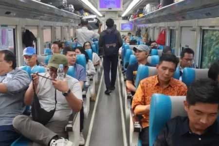Ingin Perjalanan Istimewa, Manfaatkan Layanan Kereta Luar Biasa KAI Pengguna layanan transportasi KAI