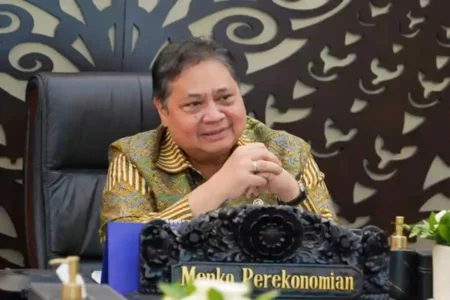 Menko Airlangga Dorong Pengembangan Kawasan Industri yang Kompetitif dan Berkelanjutan Menteri Koordinator Bidang Perekonomian Airlangga Hartarto