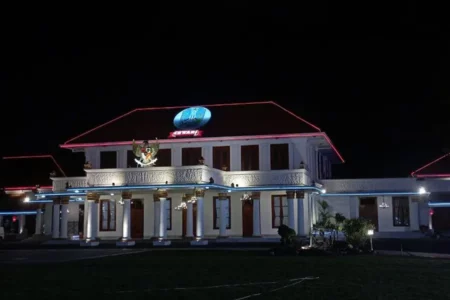 Sejarah Gedung Grahadi, Saksi Bisu Perjalanan Kota Surabaya Gedung Grahadi di Surabaya