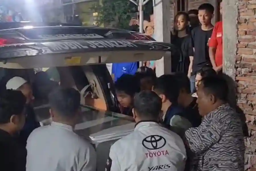 Jenazah Pengusaha Asal Indonesia Korban Kerusuhan di Bangladesh Dipulangkan ke Tanah Air Pemulangan jenazah WNI berinisial DU, korban kerusuhan di Bangladesh