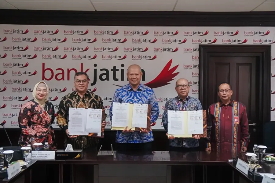 Bank Jatim Jalin Sinergi dengan KBI dan KPBI untuk Kembangkan Layanan Perbankan Bank Jatim siap memberikan fasilitas transaksional yang meliputi penggunaan layanan transaksi keuangan perbankan, serta fasilitas pembayaran dan penerimaan.