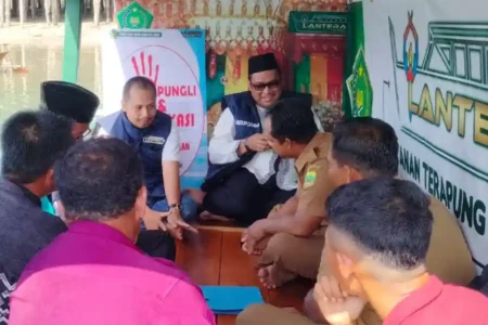 Ikrar wakaf di atas perahu jadi langkah penting untuk mengamankan aset wakaf umat.