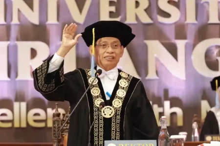 UNAIR Graduation Ceremony: Rector Emphasizes Optimism for the Future to 1,116 Graduates Prof. Dr. Mohammad Nasih, SE, MT, Ak