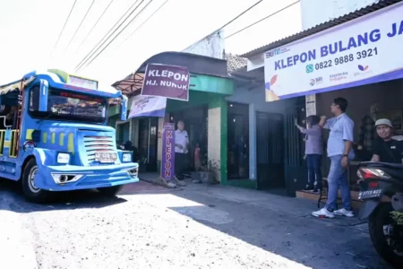 Sentra penjualan klepon Hj Nunuk di Desa Bulang, Kecamatan Prambon