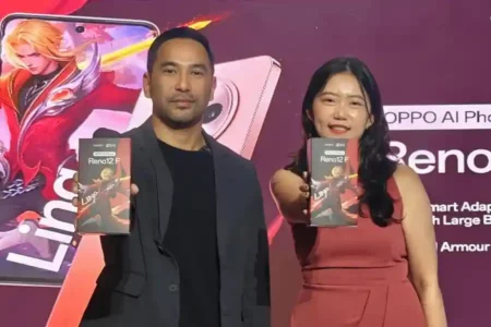 OPPO Gandeng Mobile Legends Bang Bang, Hadirkan Epic Skin Gratis untuk Pengguna Reno12 F Series OPPO Reno12 F 5G varian 12GB+256GB resmi dijual seharga Rp 5.299.000, dan varian 12GB+512GB dibanderol seharga Rp 6.199.000