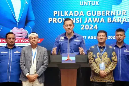 Ketua DPP Partai Demokrat Agus Harimurti Yudhoyono saat memberikan sambutan sebelum penyerahan Surat Rekomendasi Partai Demokrat untuk Pilkada 2024