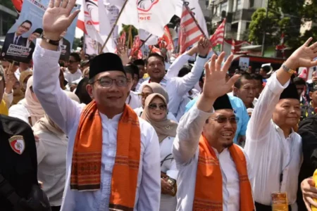 Ridwan Kamil dan Suswono di KPUD Jakarta (foto: Dok PKS)