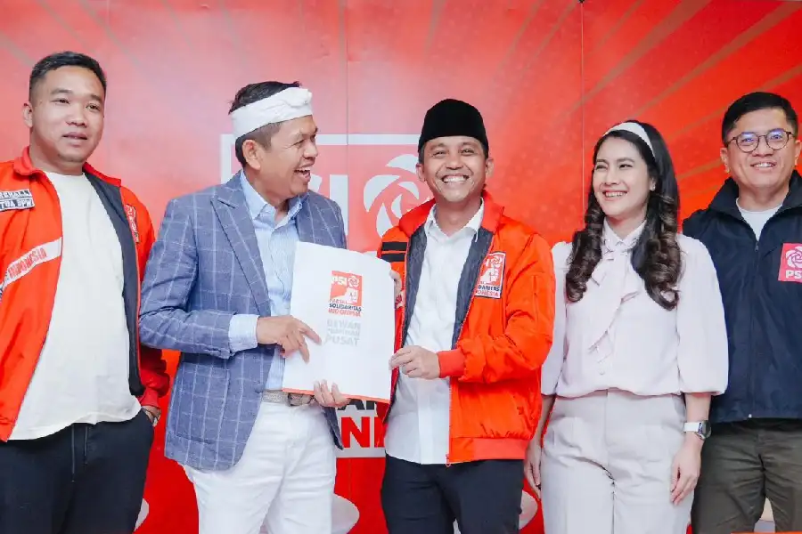 PSI Resmi Dukung Dedi Mulyadi dan Erwan Setiawan di Pilgub Jawa Barat 2024 PS resmi usung pasangan Dedi Mulyadi dan Erwan Setiawan sebagai calon Gubernur dan Wakil Gubernur Jawa Barat