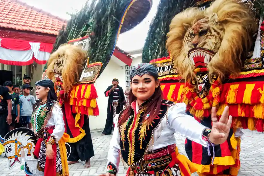 Reog Ponorogo performance in Surabaya (photo: Tiara Aydin Sava)