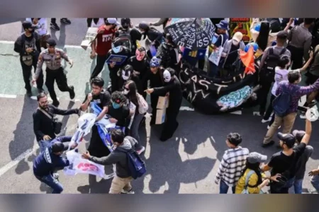 Sabotase terhadap aksi Global Climate Strike di Jakarta (foto: extinctionrebellion.id)