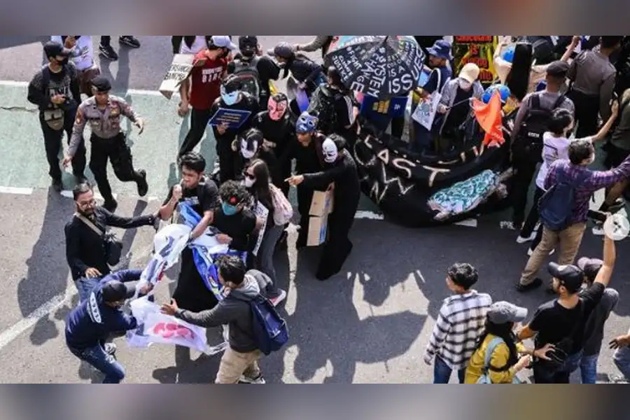 Sabotase terhadap aksi Global Climate Strike di Jakarta (foto: extinctionrebellion.id)