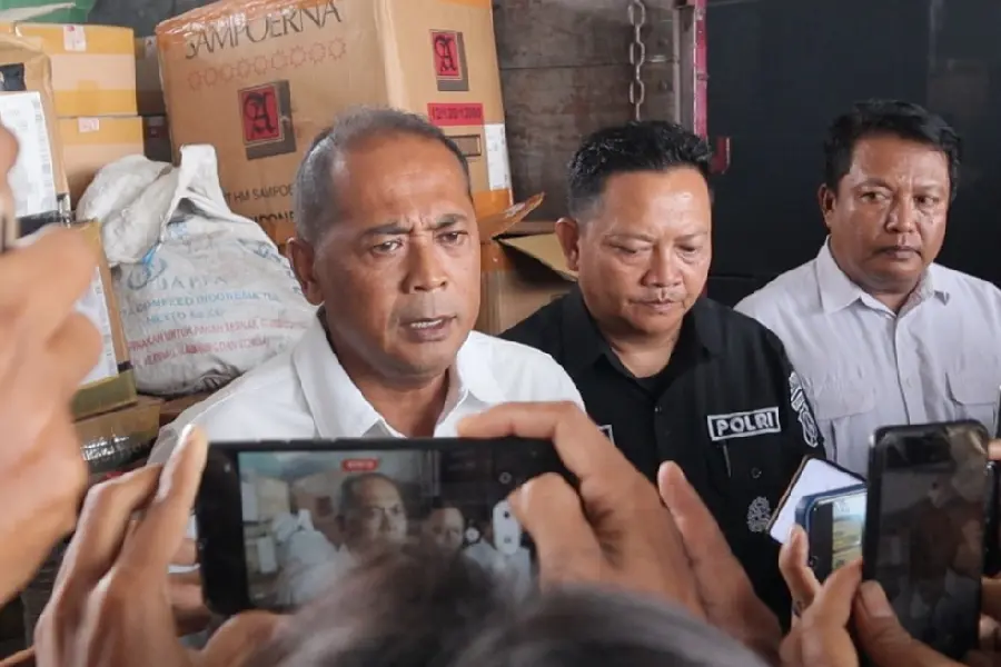 Polres Blitar Gagalkan Pengiriman Ribuan Botol Arak Bali ke Luar Jawa Blitar