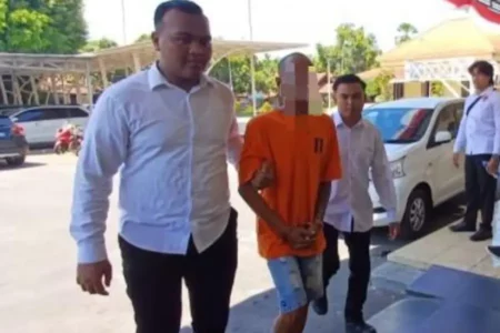 Polres Bondowoso Tangkap Tersangka Pelecehan Seksual di Hotel, Pelaku Terekam CCTV Polres Bondowoso mengamankan tersangka pelecehan seksual di sebuah hotel di Bondowoso