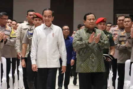 Presiden Jokowi bersama Prabowo Subianto