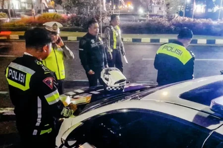 Personel Polresta Malang Kota disiagakan di beberapa titik rawan kemacetan.