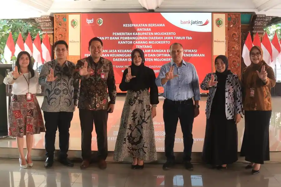 Pemkab Mojokerto Lakukan MoU dengan Bank Jatim untuk Optimalisasi Penerimaan Daerah
