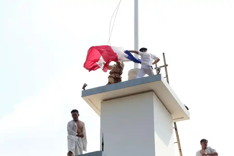 Teatrikal Perobekan Bendera di Hotel Majapahit, Jalan Kreatif Kenalkan Sejarah pada Generasi Muda Refleksi Perobekan Bendera di Hotel Majapahit