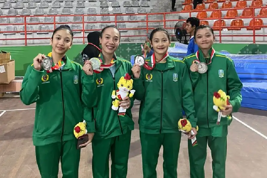 PON XXI Aceh-Sumut 2024: Atlet Senam Artistik Jawa Timur Raih 3 Emas dan 4 Perak Tim senam artistik Jawa Timur dalam PON XXI 2024 di Aceh-Sumatra Utara