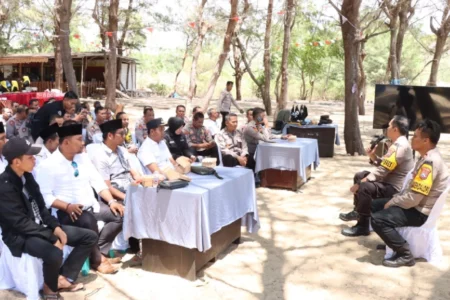Polres Sumenep saat bersilaturahmi dengan para Kepala Desa jelang Pilkada 2024