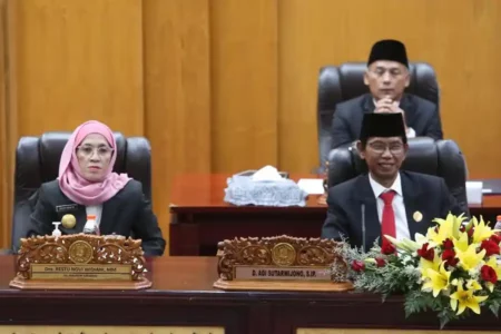 Adi Sutarwijono Kembali Terpilih sebagai Ketua DPRD Kota Surabaya 2024-2029