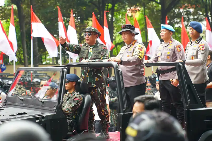 Kapolri Cek Gladi Bersih Apel Pasukan untuk Pengamanan Sumpah Presiden dan Wapres RI