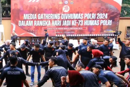 Media gathering Divisi Humas Polri dengan para jurnalis yang sehari-hari melakukan peliputan di Mabes Polri