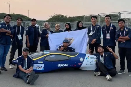 Tim Electrical Vehichle On Study (EV-OS) Unair bersama Optimal Sustainable Car for Advance Research (OSCAR), Mobil Battery Electric Vehicle (BEV) hemat energi