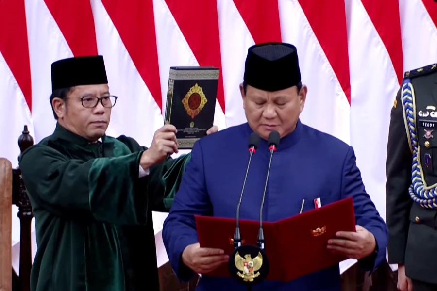 Prabowo Subianto saat membacakan sumpah