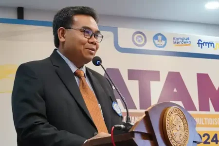 Prof Dr Dwi Setyawan, Dekan Fakultas Teknologi Maju dan Multidisiplin Universitas Airlangga (foto: istimewa)