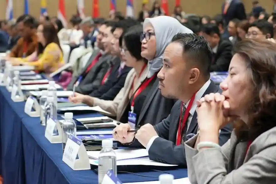 Laporan Pertama Dinamika Hukum Bisnis di ASEAN Diluncurkan pada 6th China-ASEAN Legal Cooperation Forum Seremoni pembukaan 6th China-ASEAN Legal Cooperation Forum (foto: Zheng Ran/PRNewsWire)