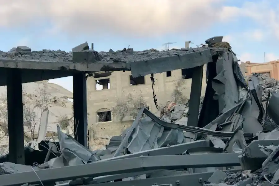 Paus Fransiskus Desak Investigasi Dugaan Genosida oleh Israel di Gaza Bangunan yang hancur di Gaza setelah aksi pengeboman Israel (foto: Emad El Byed, unsplash)