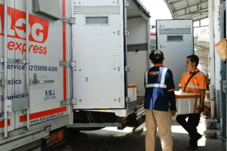 Layanan KALOG Express dari KAI Logistik, anak perusahaan PT Kereta Api Indonesia