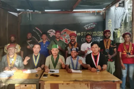 Para pimpinan organisasi Cipayung se-Kota Jayapura ketika menggelar konferensi pers menyikapi teror bom Molotov di Kantor Redaksi Jubi (foto: Dok Koalisi Advokasi Keadilan dan Keselamatan Jurnalis di Tanah Papua)