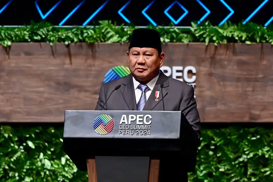 Presiden Prabowo Dorong Kerja Sama Ekonomi di APEC CEO Summit 2024 Presiden RI Prabowo Subianto saat berpidato dalam acara APEC CEO Summit di National Grand Theater Peru (foto: Dok BPMI Setpres)