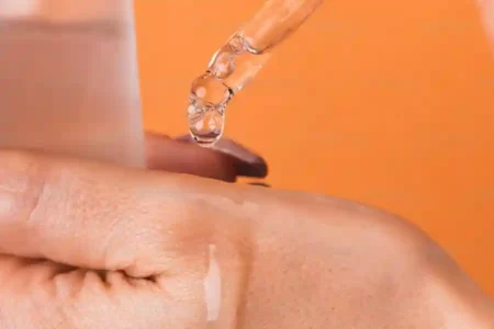 Ilustrasi skincare (foto: Virginia Marinova/unsplash)