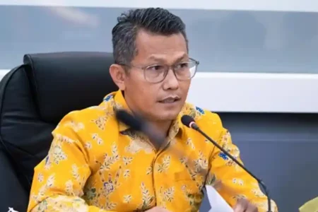Febri Hendri Antoni Arif