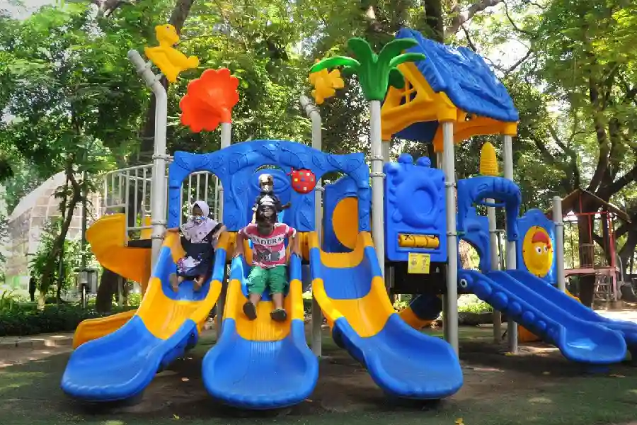 Surabaya Menuju Kota Layak Anak Dunia, 38 Taman Aktif Dilengkapi Perabot Bermain