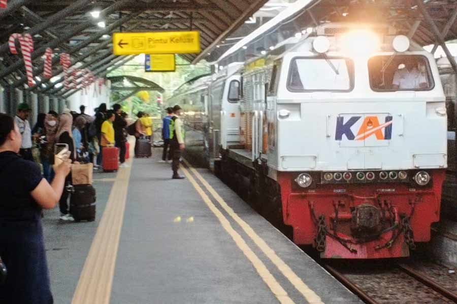 KAI Daop 8 Surabaya Terapkan Grafik Perjalanan Kereta Api (Gapeka) 2025 Mulai 1 Februari