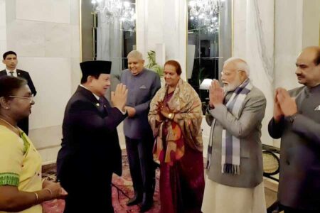 Momen Hangat: Prabowo Dijamu Presiden India, Duduk Bersama PM Modi di Jamuan Makan Malam