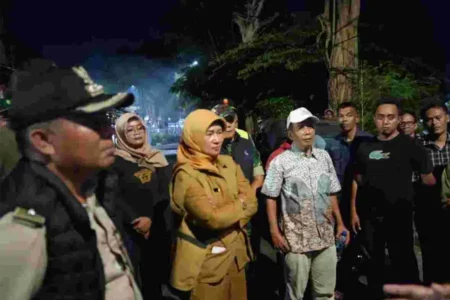 Plt Walikota Administrasi Jakarta Timur Iin Mutmainnah saat memimpin pelaksanaan antisipasi dan penanganan tawuran di wilayahnya