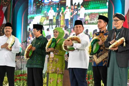 Pembukaan Kongres Ke-18 Muslimat Nahdlatul Ulama (NU) di Surabaya (foto: Dok BPMI Setpres)