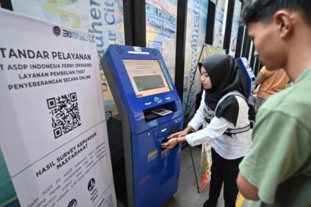 Penerapan tiket online Ferizy baik yang berbasis aplikasi maupun website merupakan upaya ASDP untuk meningkatkan standar layanan di era digital.